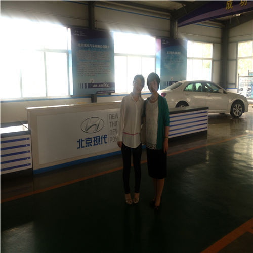 技校網孟老師與汽摩王老師合照