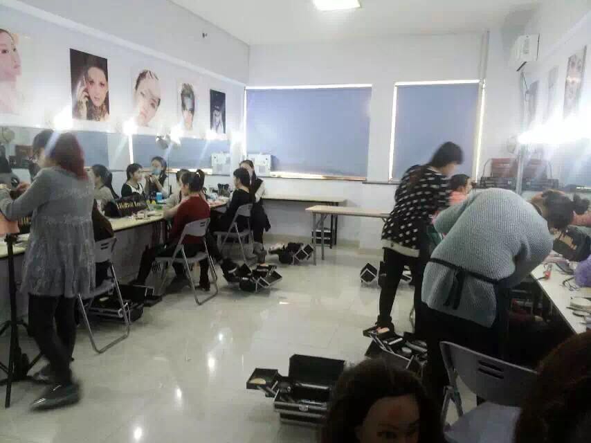 淄博曼琦化妝造型培訓學校 淄博曼琦化妝造型培訓學校