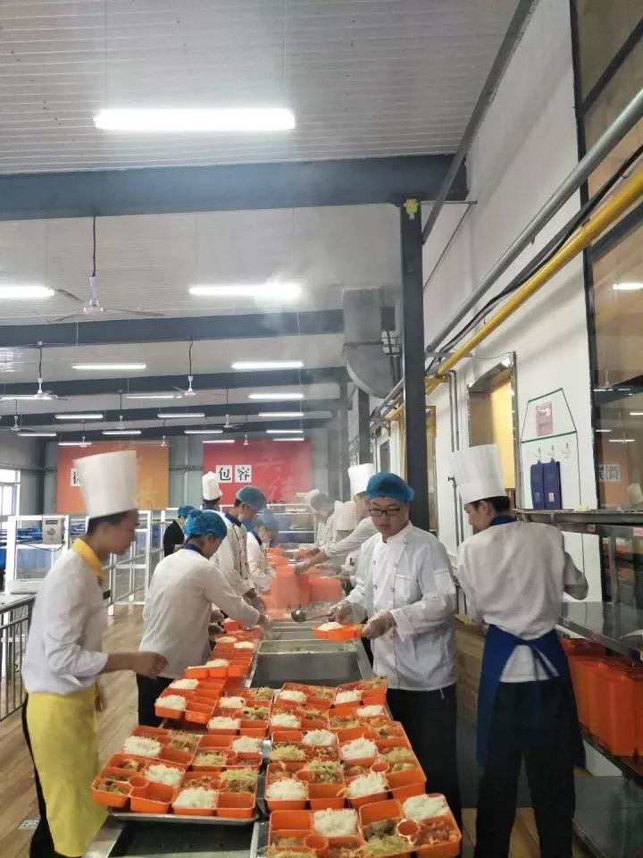 藍海職業學校國慶中秋小長假留校學生活動豐富多彩 藍海職業學校國慶中秋小長假留校學生活動豐富多彩