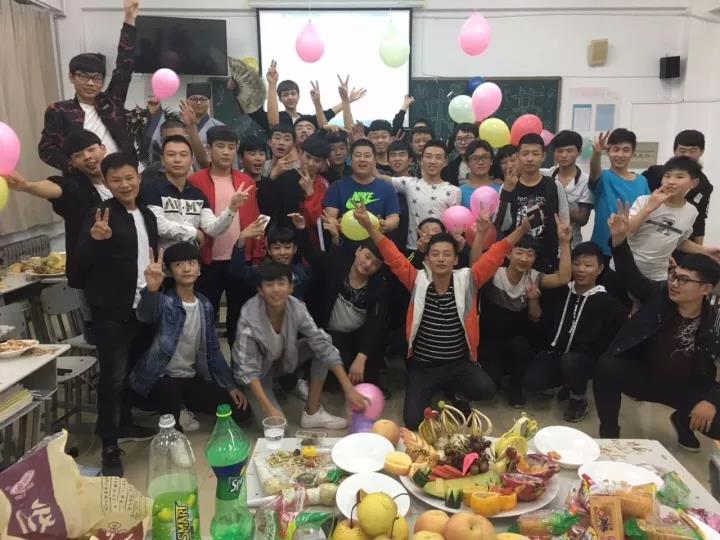 藍海職業學校國慶中秋小長假留校學生活動豐富多彩 藍海職業學校國慶中秋小長假留校學生活動豐富多彩