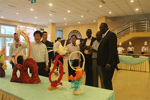 中餐大廚有哪些烹飪技巧?讓山東藍海學校告訴你! 中餐大廚有哪些烹飪技巧?讓山東藍海學校告訴你!