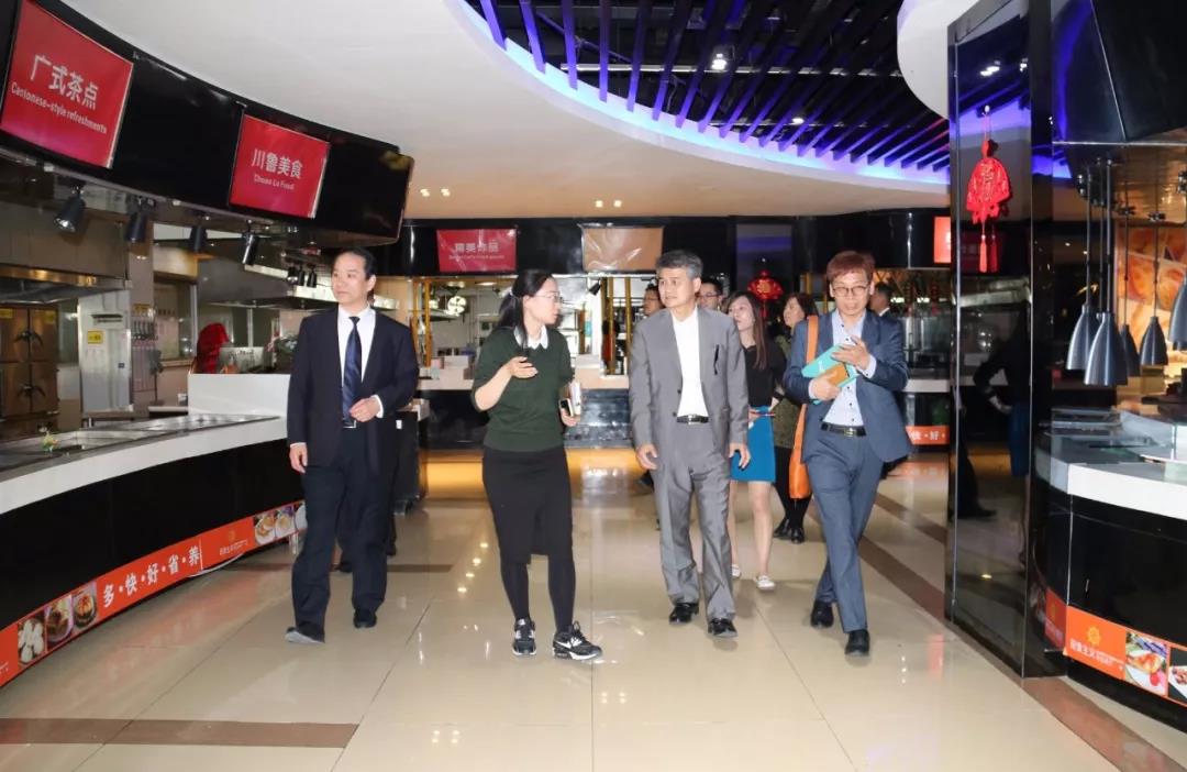 韓國文化傳統高中崔真鳳校長一行到山東藍海職業學校交流 韓國文化傳統高中崔真鳳校長一行到山東藍海職業學校交流