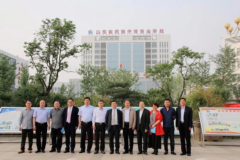 青島求實職業技術學院與山東省民族中等專業學校簽訂中高職銜接合作辦學協議 青島求實職業技術學院與山東省民族中等專業學校簽訂中高職銜接合作辦學協議