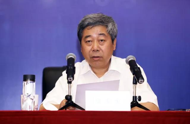 教育部長陳寶生:不抓本科教育的高校不是合格的高校! 教育部長陳寶生:不抓本科教育的高校不是合格的高校!