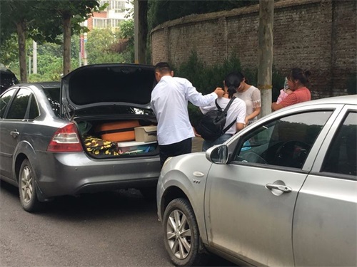 秋風十里不如你 花開向陽待啟航 ——記濰坊商業學校崇文校區開學第一周工作紀實 秋風十里不如你 花開向陽待啟航 ——記濰坊商業學校崇文校區開學第一周工作紀實