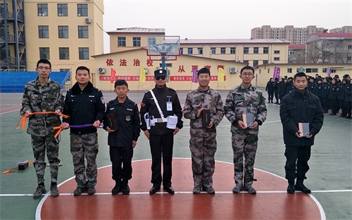 ���K���չӢ�� �B��ƴ���@���֡���ɽ�|�|�I���˾���WУ�e�����K��ِ