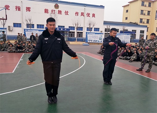 ���K���չӢ�� �B��ƴ���@���֡���ɽ�|�|�I���˾���WУ�e�����K��ِ