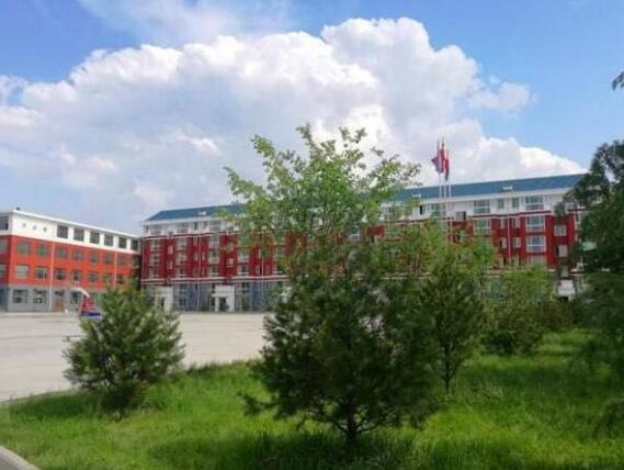 齊光科技文化專修學校(濟南齊光衛校) 齊光科技文化專修學校(濟南齊光衛校)