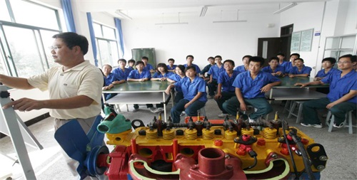 山東港口工程高級(jí)技工學(xué)校都有什么機(jī)械類專業(yè)? 山東港口工程高級(jí)技工學(xué)校都有什么機(jī)械類專業(yè)?