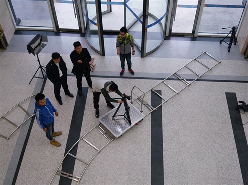 濰坊技師學院攝影攝像專業-高薪就業新途徑-火爆招生... 濰坊技師學院攝影攝像專業-高薪就業新途徑-火爆招生...