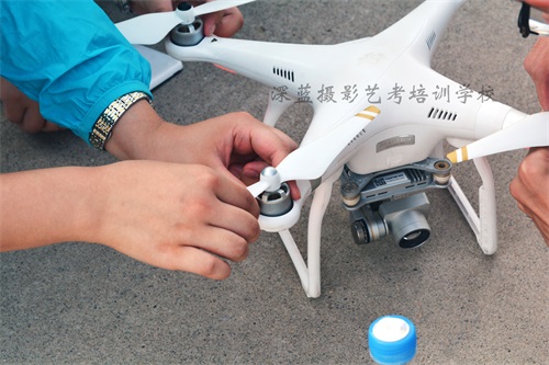 濰坊技師學院攝影攝像專業-高薪就業新途徑-火爆招生... 濰坊技師學院攝影攝像專業-高薪就業新途徑-火爆招生...