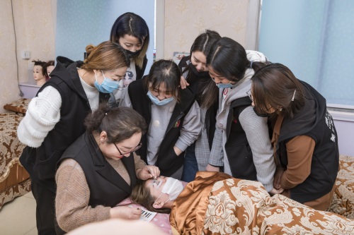 威海以琳美容美發(fā)學(xué)校7月份鉅惠活動(dòng)等你來... 威海以琳美容美發(fā)學(xué)校7月份鉅惠活動(dòng)等你來...