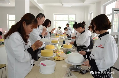 煙臺波絲蒂學校:暑期放“價” 零元秒搶冰點冷飲咖啡課程! 煙臺波絲蒂學校:暑期放“價” 零元秒搶冰點冷飲咖啡課程!