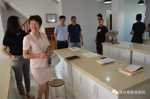 泰安市人社局率領泰安各行業培訓機構負責人到煙臺波絲蒂參觀考察 泰安市人社局率領泰安各行業培訓機構負責人到煙臺波絲蒂參觀考察