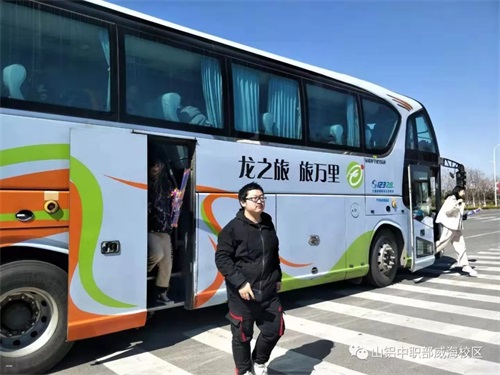 南海風箏節,山東鋁業職業學院中職部學生們放飛自我! 南海風箏節,山東鋁業職業學院中職部學生們放飛自我!