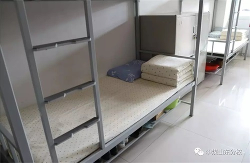 中國煤礦文工團藝術學校山東分校宿舍內(nèi)務整改活動紀實 中國煤礦文工團藝術學校山東分校宿舍內(nèi)務整改活動紀實