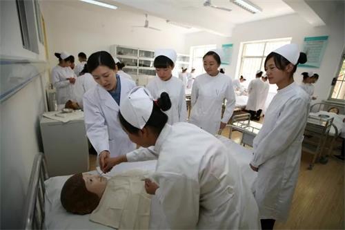 在聊城學臨床醫學專業去哪好? 在聊城學臨床醫學專業去哪好?