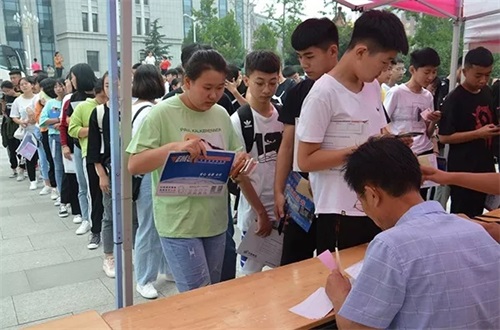 山東公路技師學院2019級新生入學報到 山東公路技師學院2019級新生入學報到