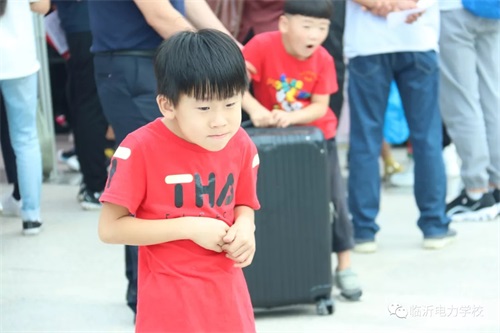 臨沂電力學校開學季:遇見最美的你 臨沂電力學校開學季:遇見最美的你