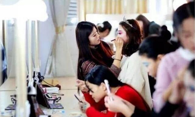 煙臺(tái)哪所學(xué)校能報(bào)高級(jí)技工?要求是什么? 煙臺(tái)哪所學(xué)校能報(bào)高級(jí)技工?要求是什么?