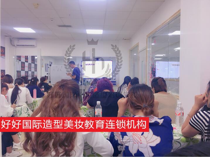 淄博市張店區好好化妝攝影職業培訓學校怎么樣?學校正規嗎? 淄博市張店區好好化妝攝影職業培訓學校怎么樣?學校正規嗎?