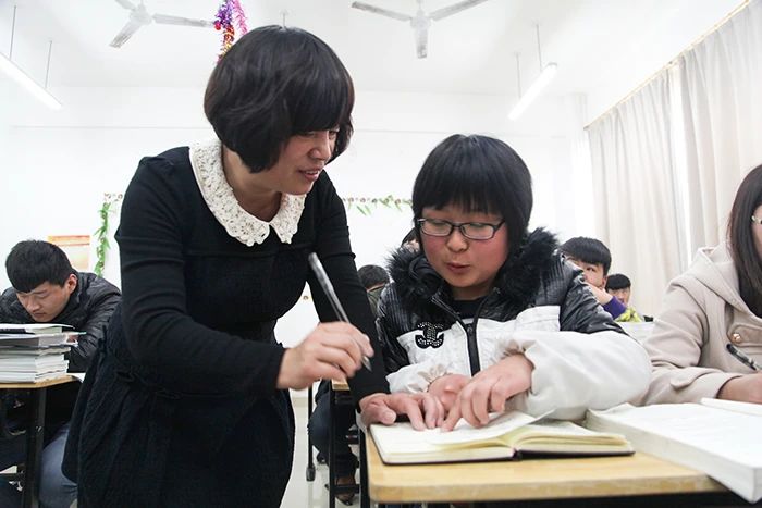 郭秀芹同志在課堂上 郭秀芹同志在課堂上