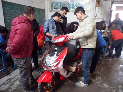 菏澤居然有電動車維修速成班? 菏澤居然有電動車維修速成班?