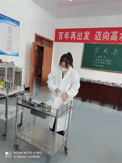 山東龍口礦業集團高級技工學校開展醫藥技能操作比賽 山東龍口礦業集團高級技工學校開展醫藥技能操作比賽