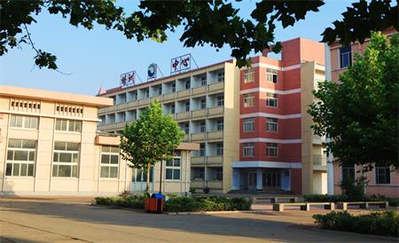 山東龍口礦業(yè)集團(tuán)高級(jí)技工學(xué)校師資力量怎么樣?  山東龍口礦業(yè)集團(tuán)高級(jí)技工學(xué)校師資力量怎么樣?