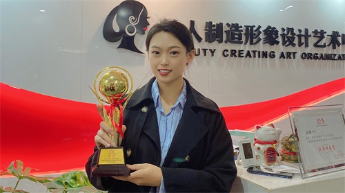 濟南美人制造化妝美甲培訓學院招生簡章 濟南美人制造化妝美甲培訓學院招生簡章