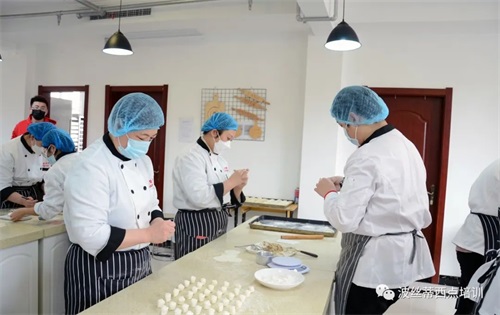 ӡzꐼtУLʿһО^һˆTȥˮ