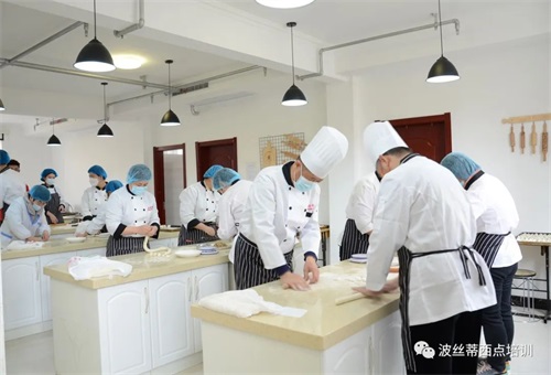 通報表揚丨波絲蒂西點學校疫情防控貢獻突出獲中共煙臺市社會組織委員會表揚 通報表揚丨波絲蒂西點學校疫情防控貢獻突出獲中共煙臺市社會組織委員會表揚