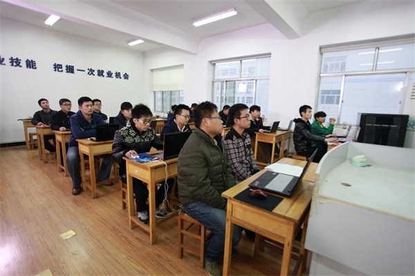 濟南哪所學校開設有工業機器人課程? 濟南哪所學校開設有工業機器人課程?